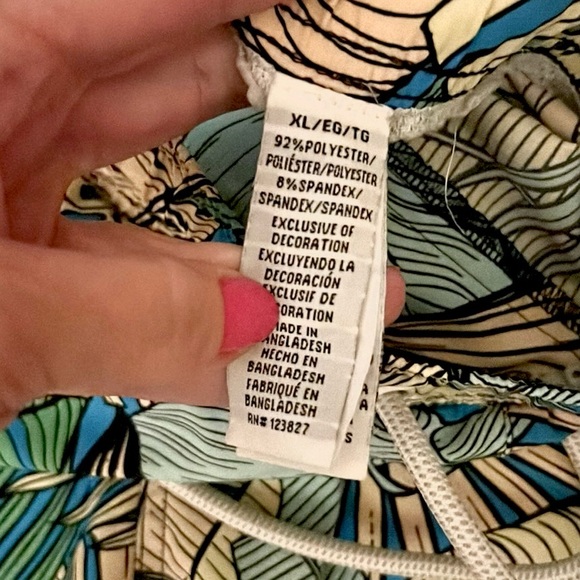 Malibu Beach Club, Tropical Print Swim-trunks, Excellent Condition, Size XL - Picture 5 of 8